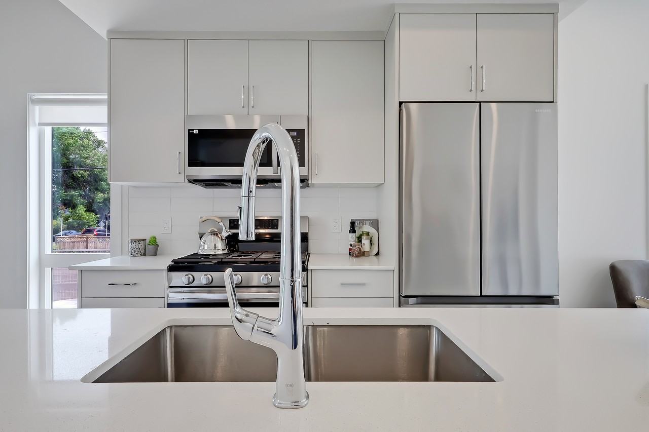 Mount Pleasant Avas - Photo 2 of 19