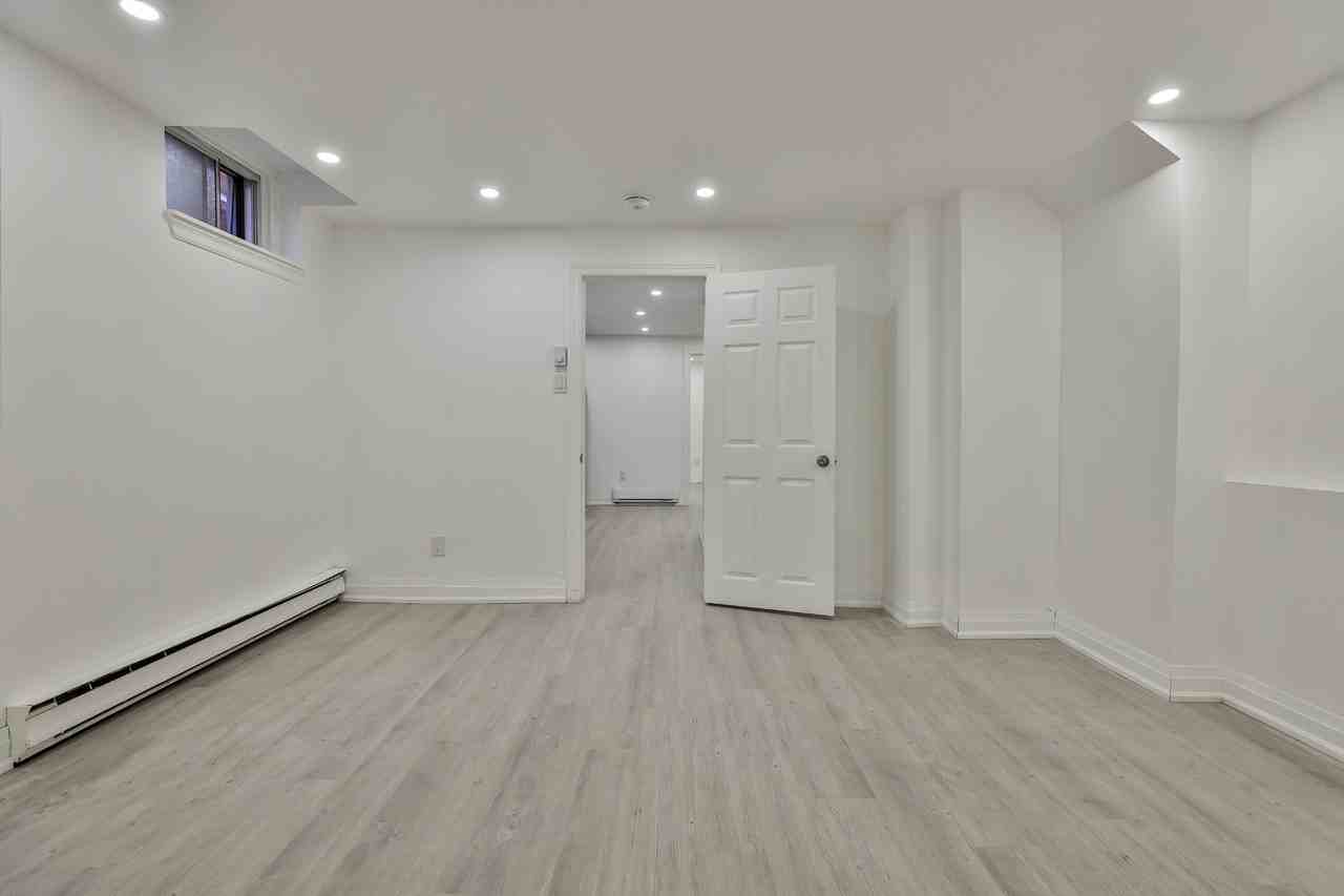 17 Sammon Avenue - Photo 6 of 6