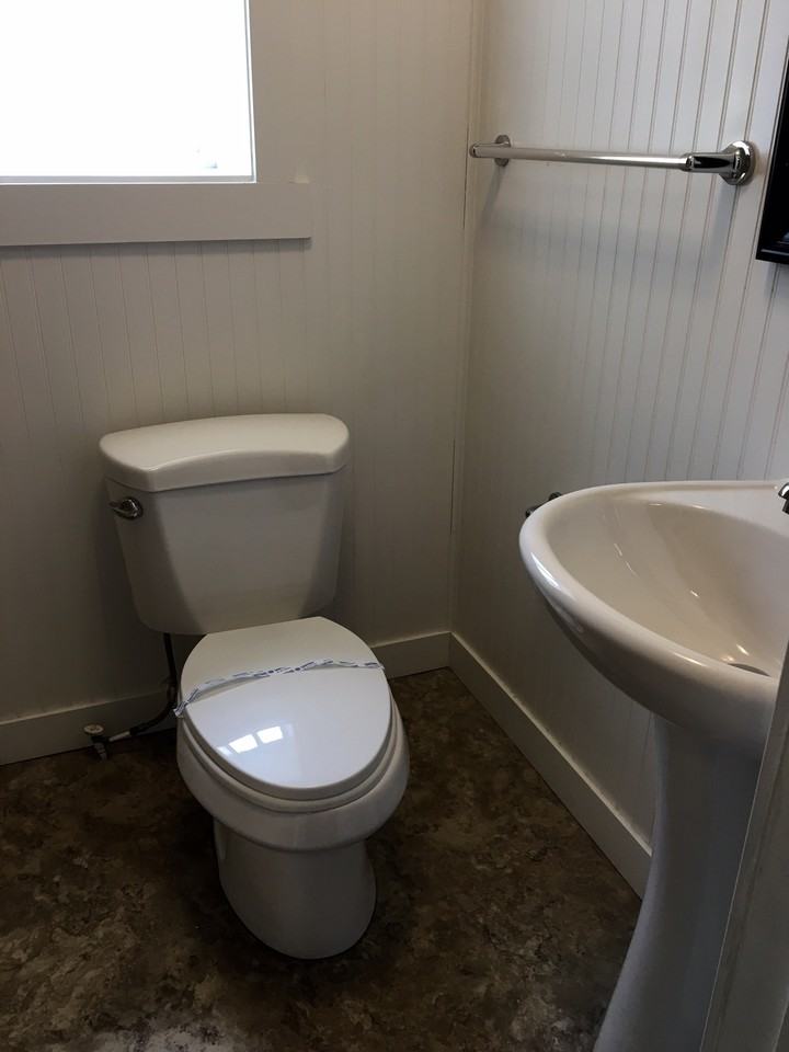 211 12th Avenue SW - Photo 6 of 10