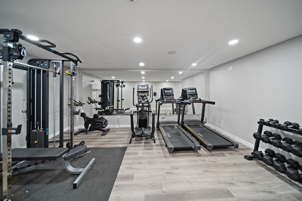 West Garneau - Photo 5 of 50