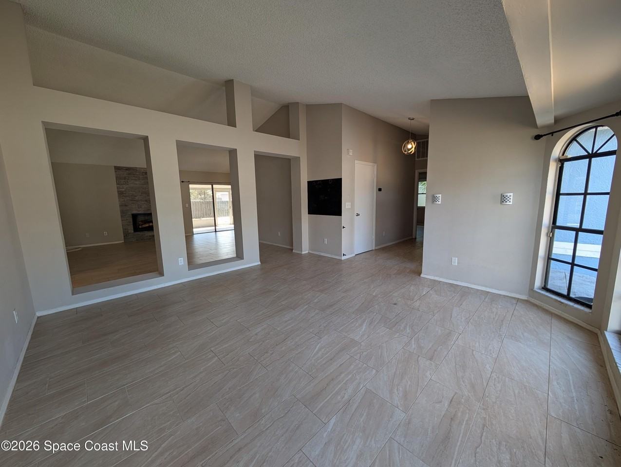 252 Emerson Dr Nw - Photo 3 of 12