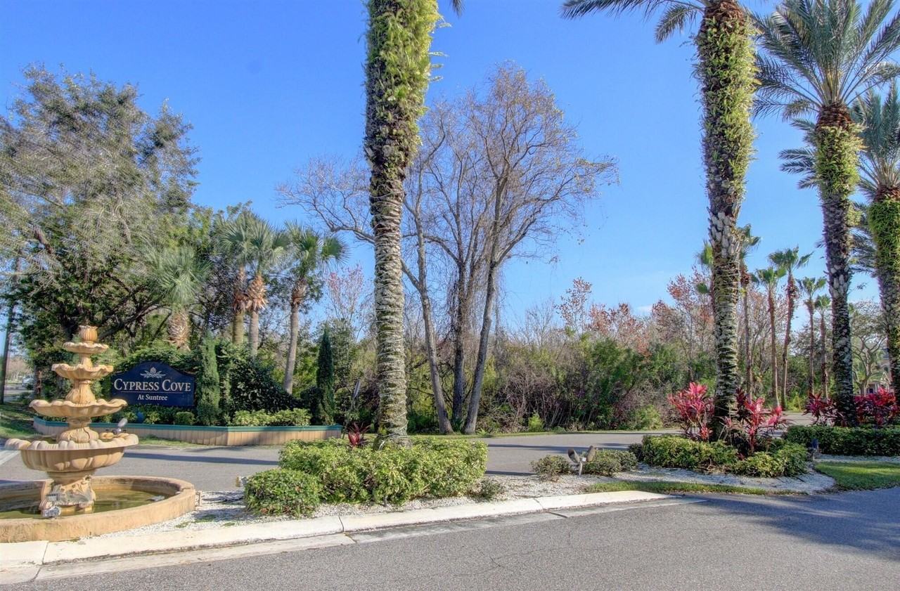 7667 N Wickham Rd Apt 506 - Photo 3 of 37