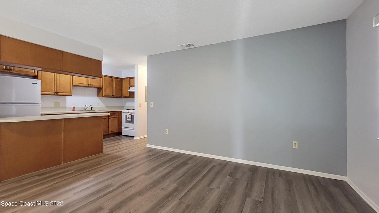 1358 Westover St Apt 101 - Photo 2 of 22