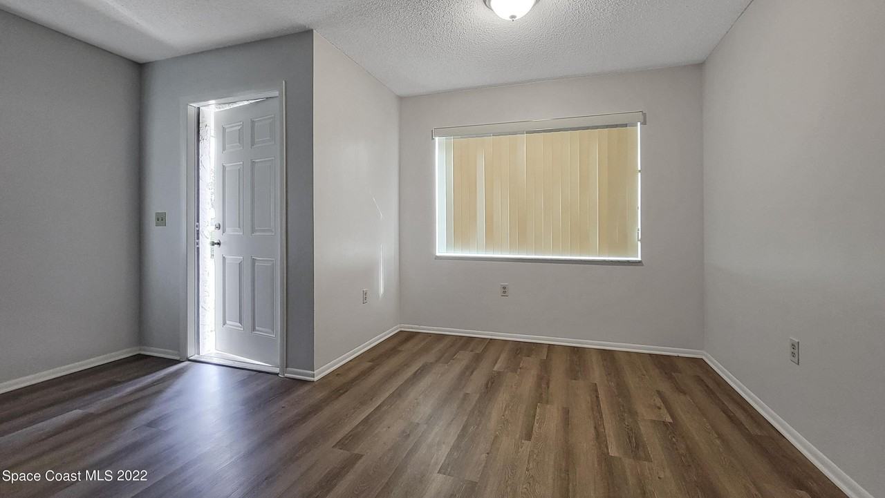 1358 Westover St Apt 101 - Photo 3 of 22