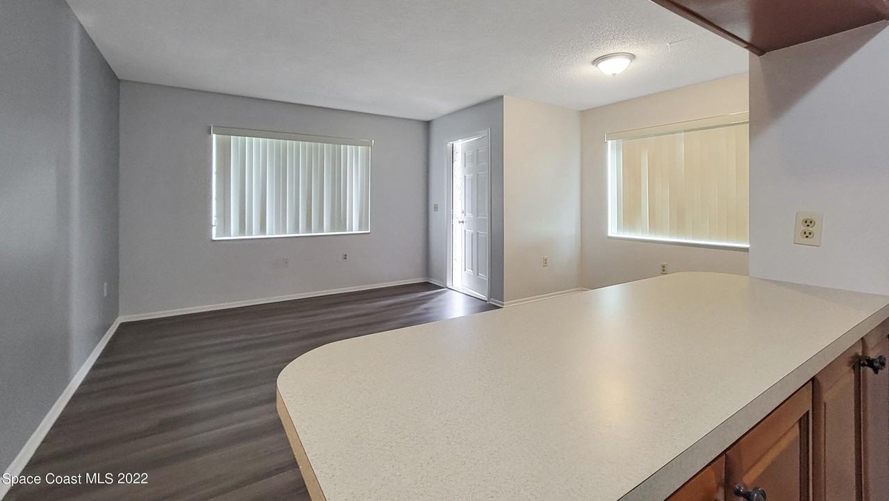 1358 Westover St Apt 101 - Photo 5 of 22
