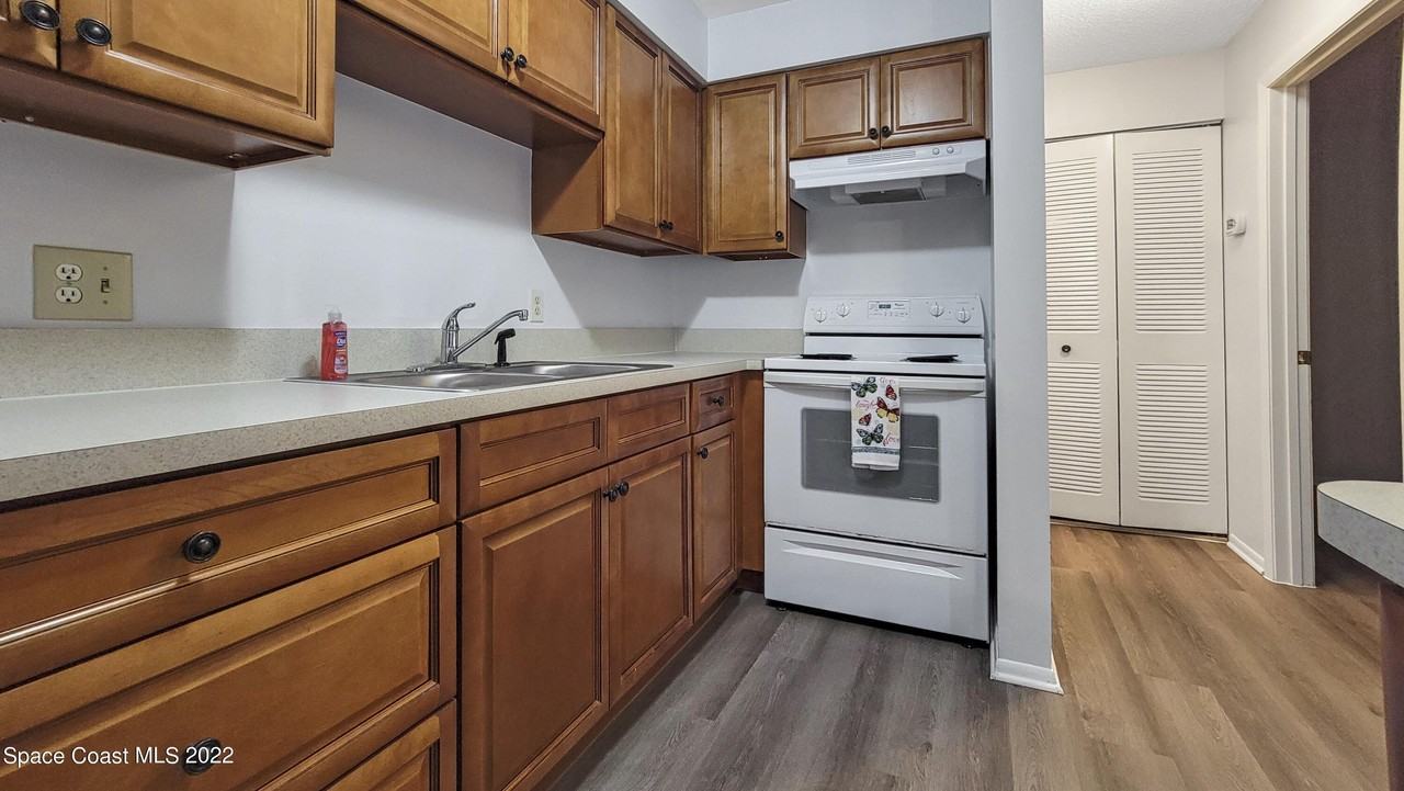 1358 Westover St Apt 101 - Photo 6 of 22