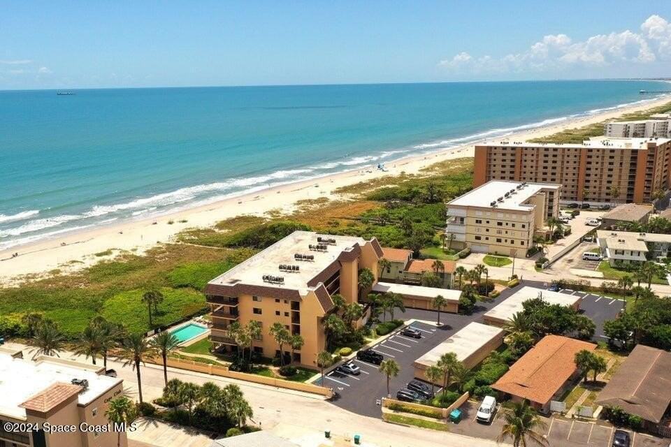 555 Jackson Ave Apt 302 - Photo 4 of 18