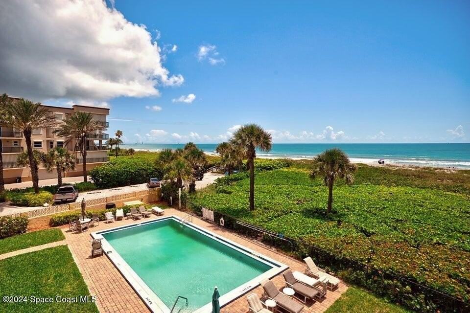 555 Jackson Ave Apt 302 - Photo 7 of 18