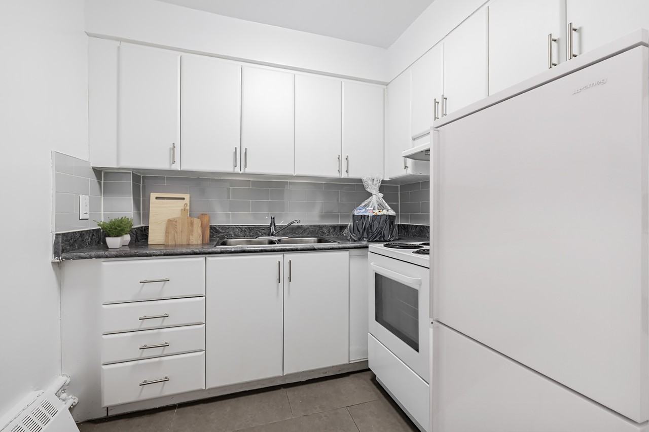 3444 Keele Street - Photo 4 of 9