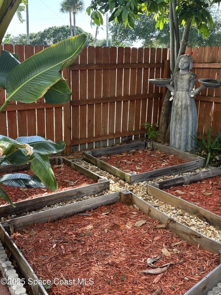 264 Canaveral Beach Blvd - Photo 3 of 25