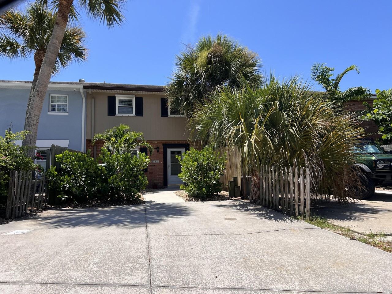 213 Canaveral Beach Blvd - Photo 3 of 19