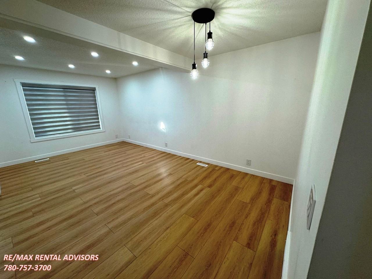 UPPER 103 Castlegreen Close Northeast - Photo 3 of 9