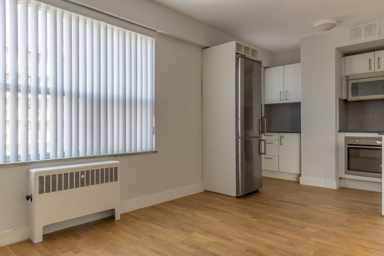 99 Tyndall Avenue - Photo 7 of 50