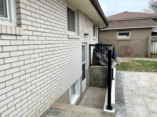 Ottaway 78 - Photo 2 of 16