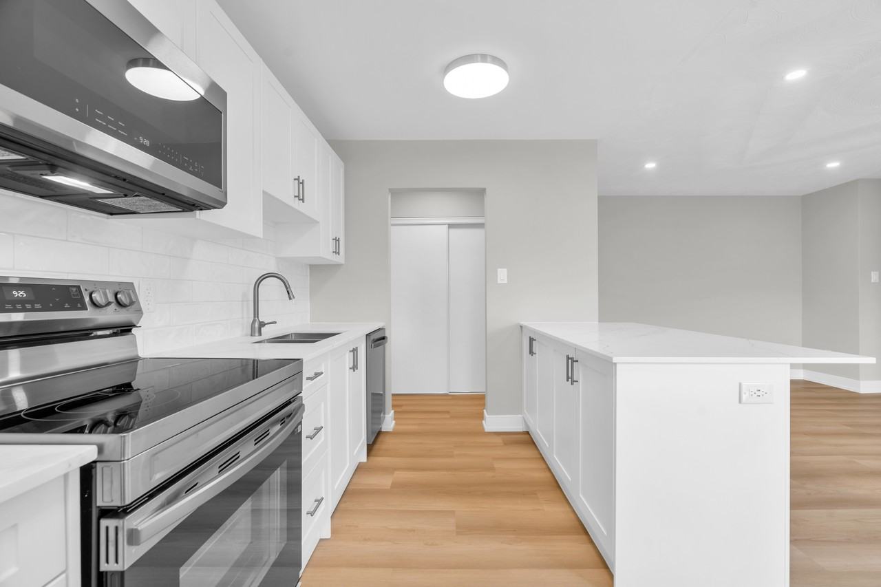 437 Hazel St - Photo 6 of 18