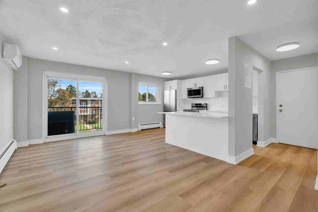 437 Hazel St - Photo 7 of 17