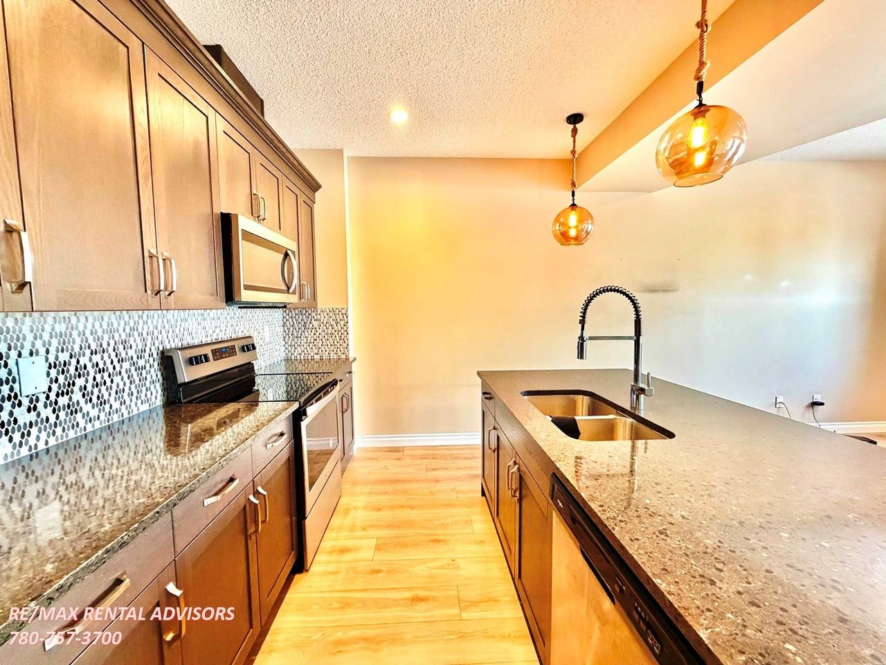 20107 19 Avenue Northwest - Photo 7 of 23