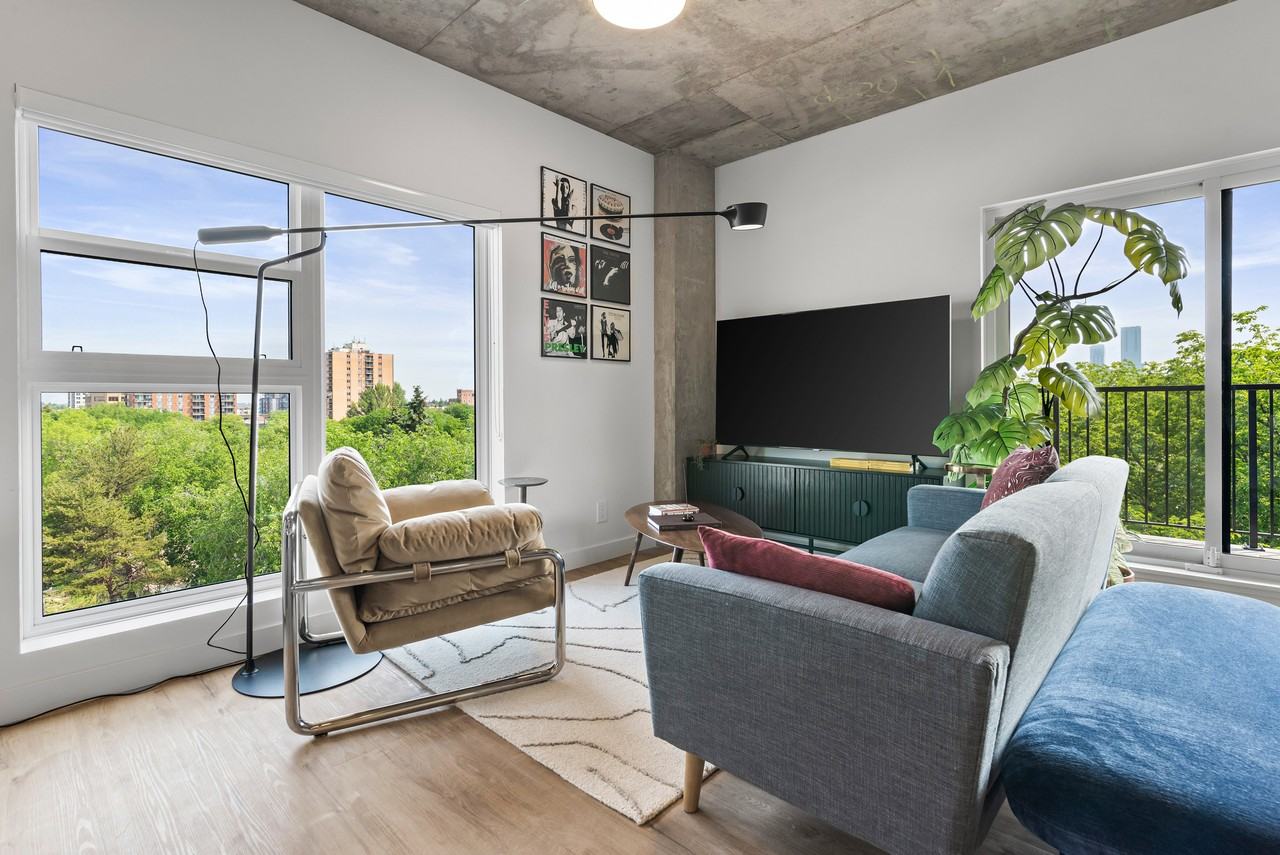 Mercury Block - Photo 3 of 44