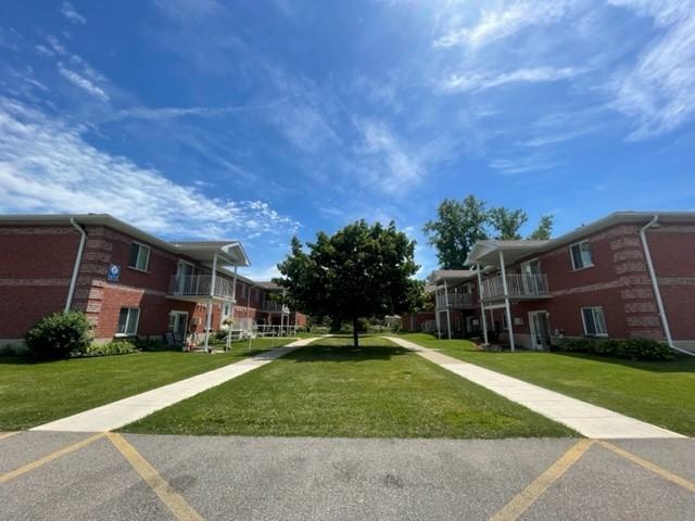 236 Margaret Avenue - Photo 6 of 17