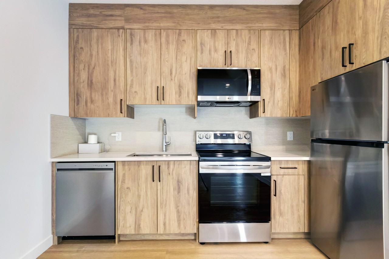 7544 -B 39 Avenue NW - Photo 2 of 19