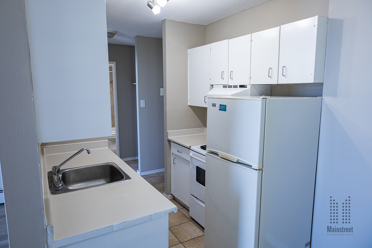1612 Apartments - Photo 6 of 18