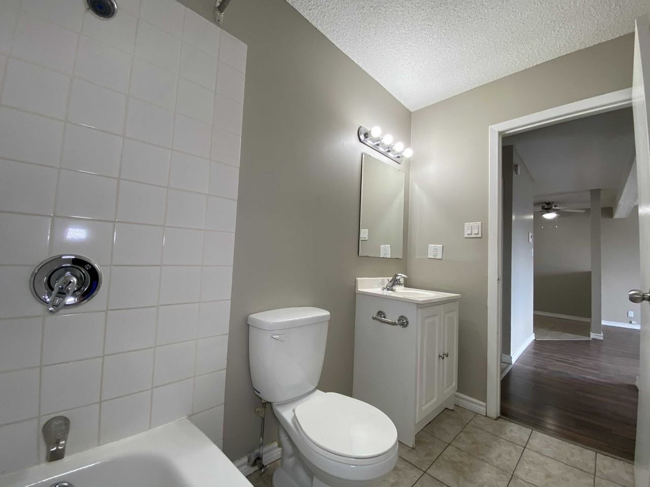 Key West Apartments - Photo 6 of 10