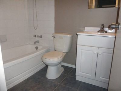 Dickens Apartments - Photo 4 of 9