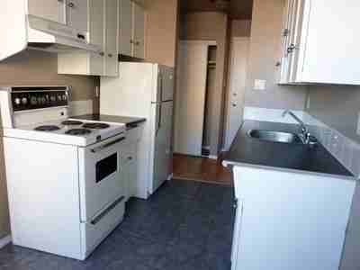 Dickens Apartments - Photo 6 of 9