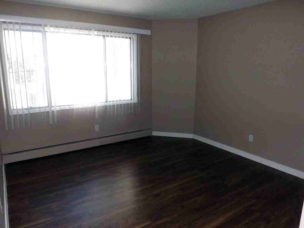 Majestic Apartments - Photo 7 of 11