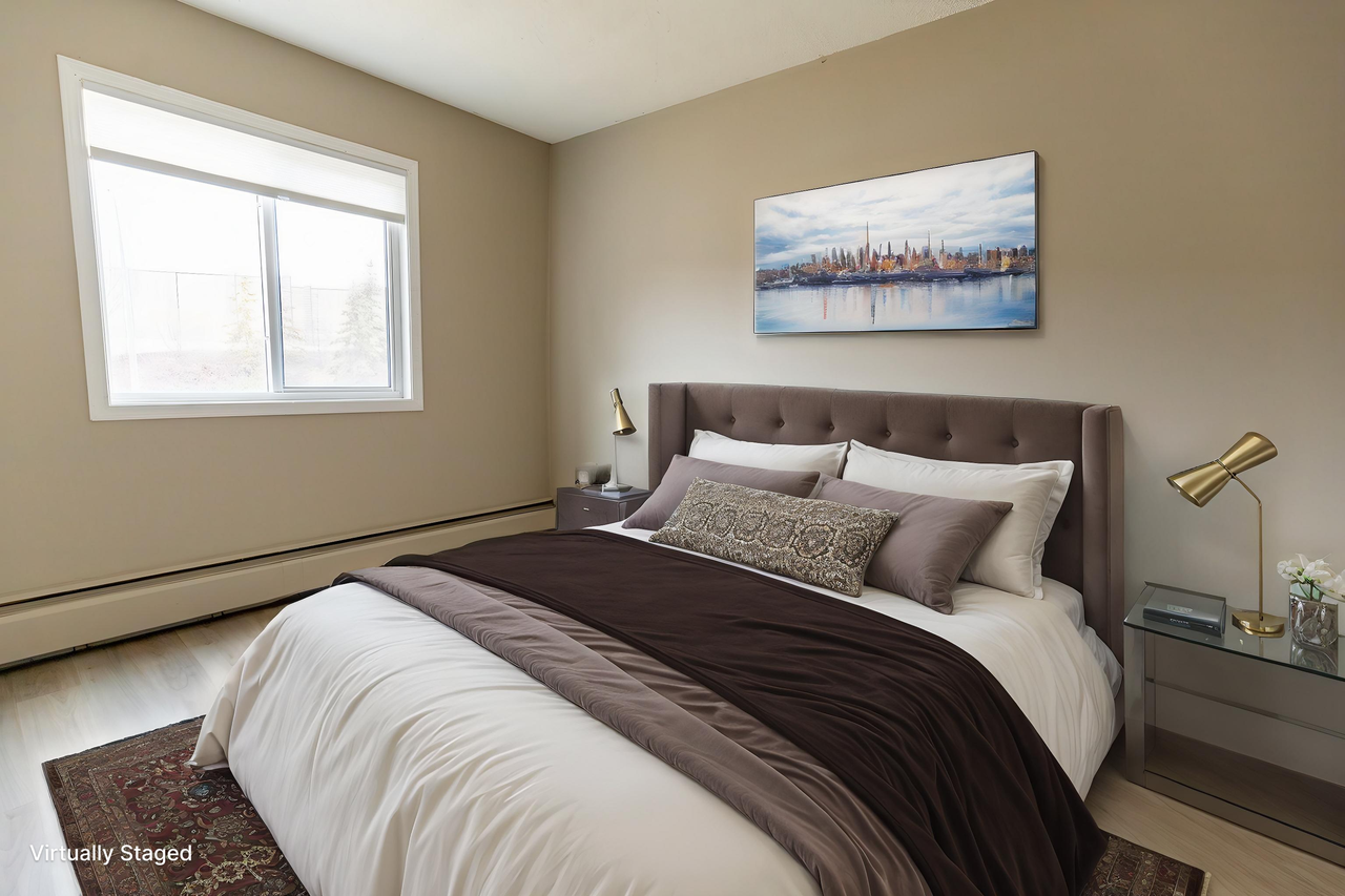 Cathy Manor - Photo 3 of 21