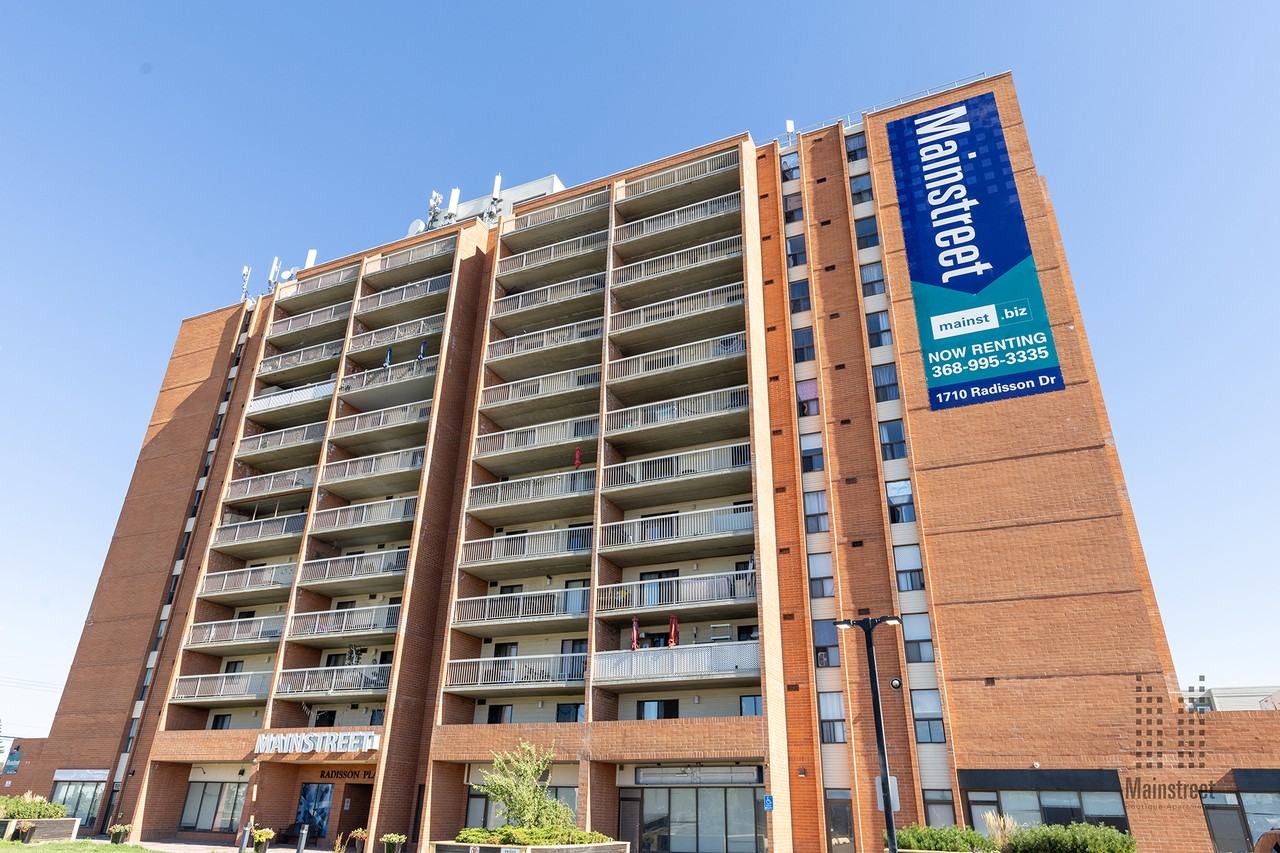 International Mountainview Apartments - Photo 2 of 20