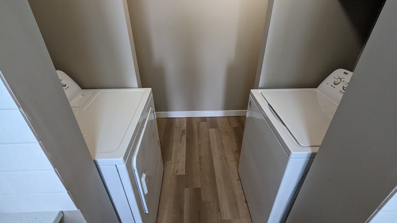 International Mountainview Apartments - Photo 7 of 28