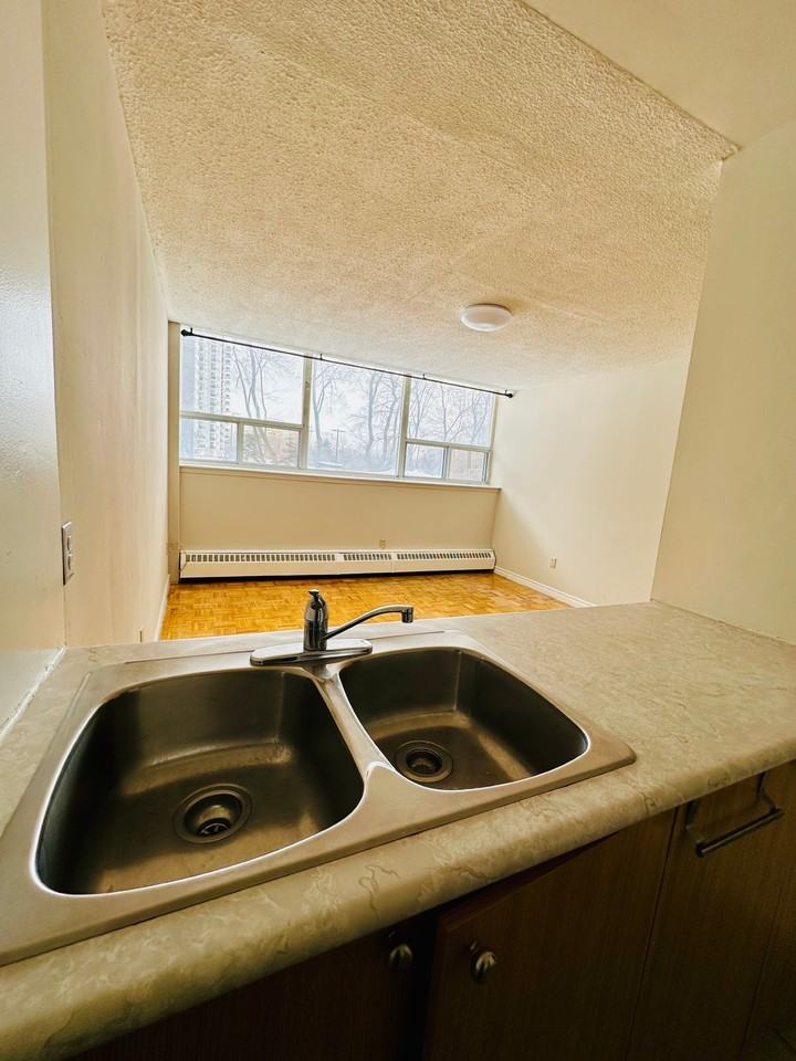 1795 Jane Street - Photo 3 of 7