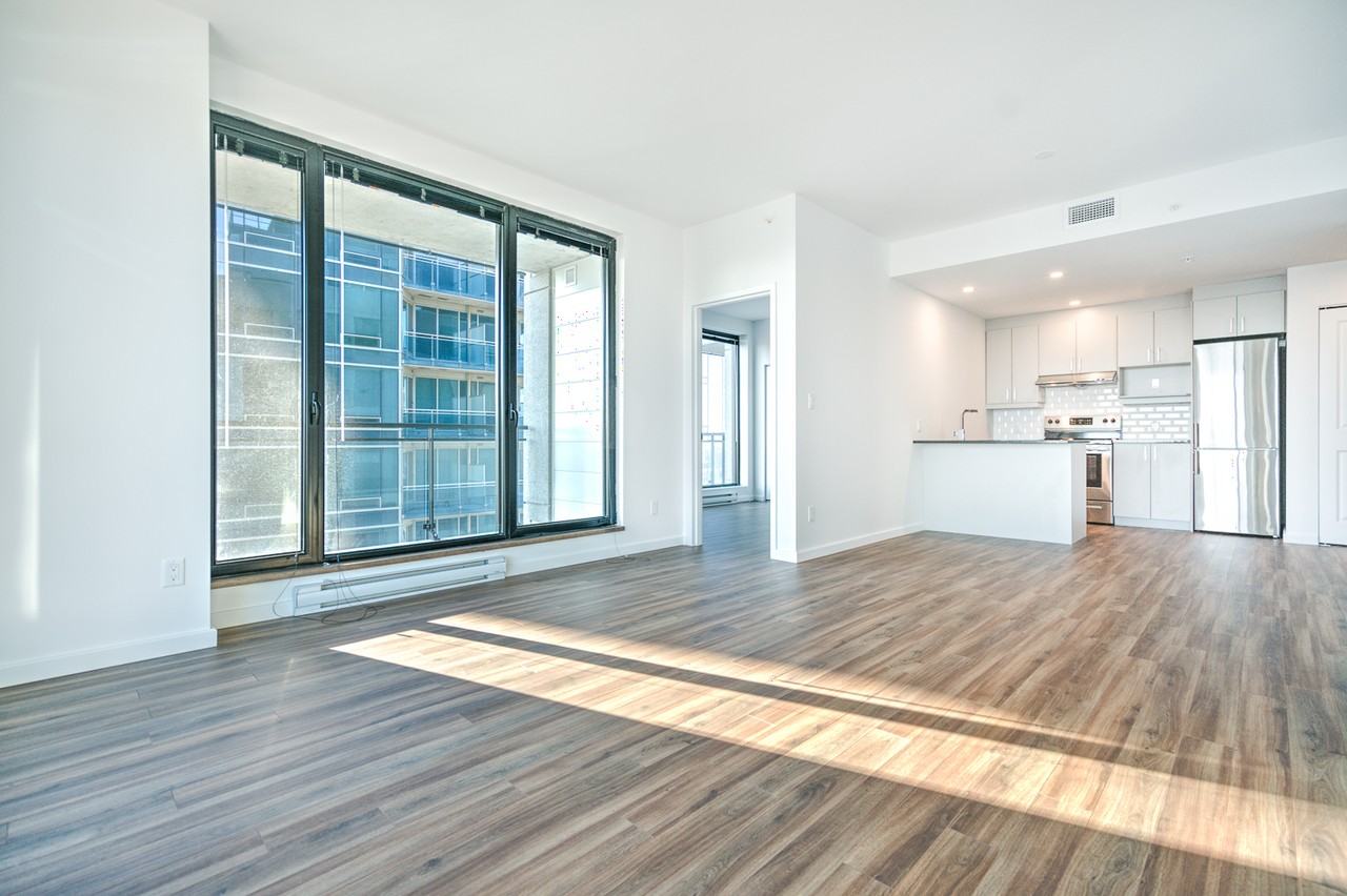 Allegra and V - Photo 2 of 25