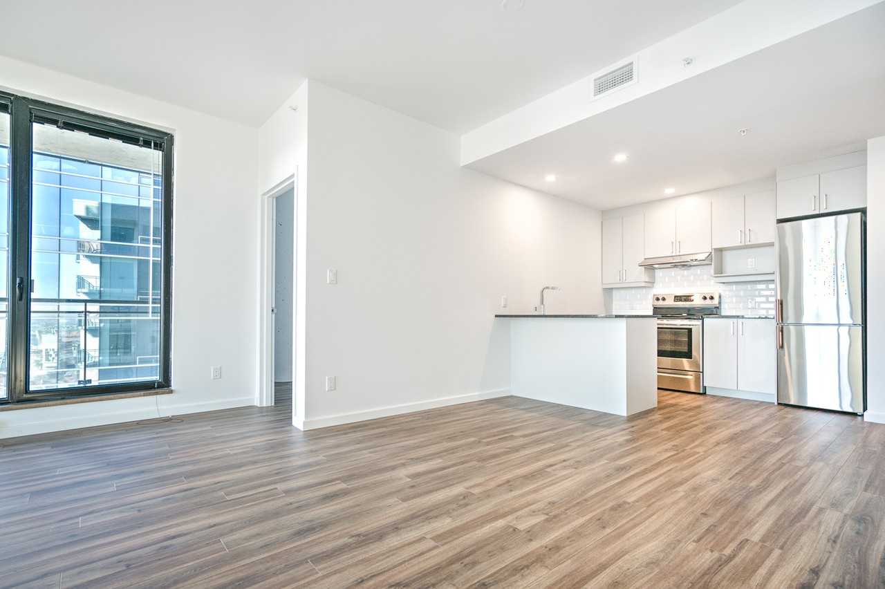 Allegra and V - Photo 4 of 25