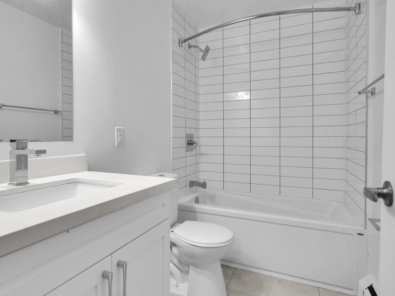 227 Cathcart - Photo 6 of 7