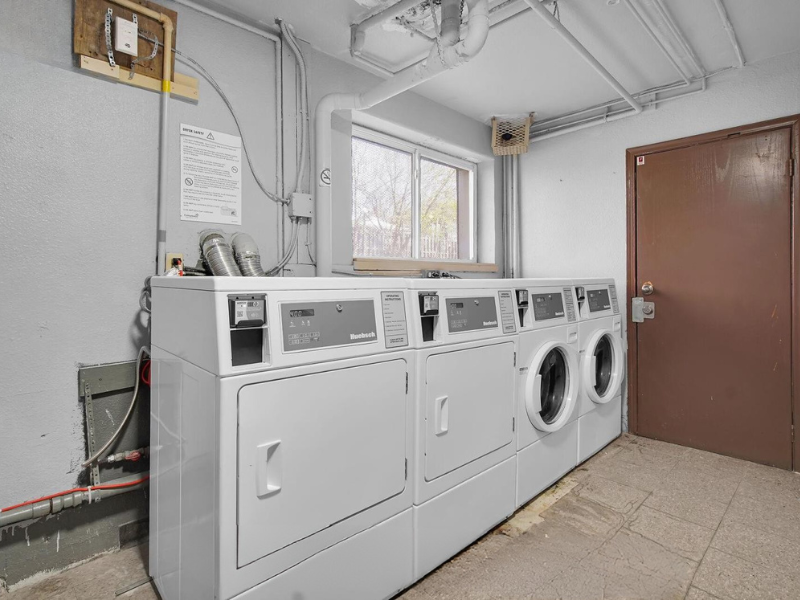 852 Trafalgar - Photo 5 of 5