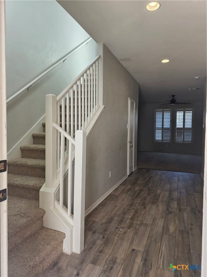 1119 Lonesome Oak Dr - Photo 6 of 35