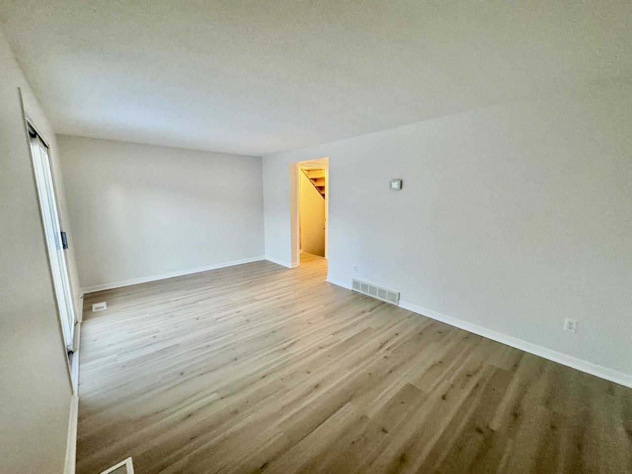 1466 Heatherington Rd - Photo 3 of 11