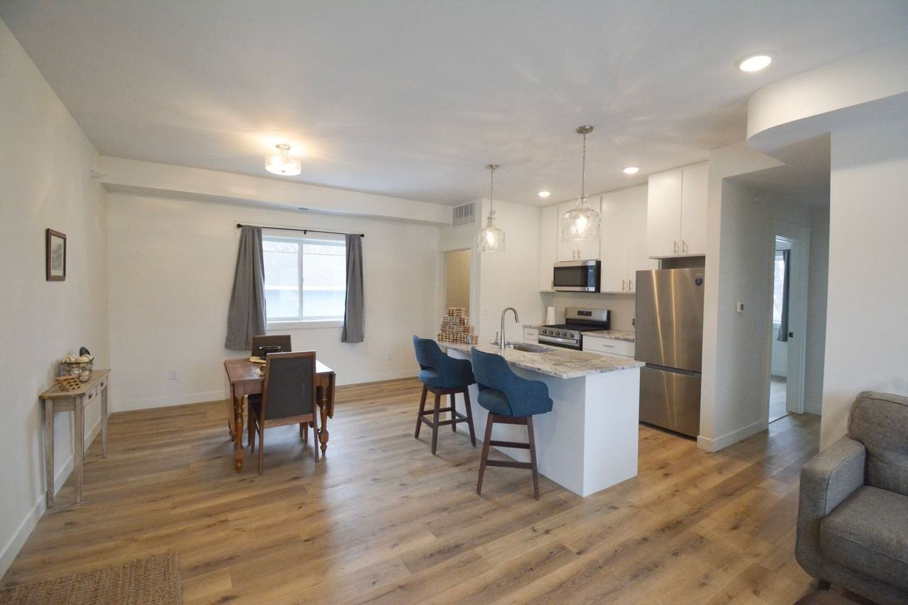 1204 2nd Ave Nw - Photo 3 of 13