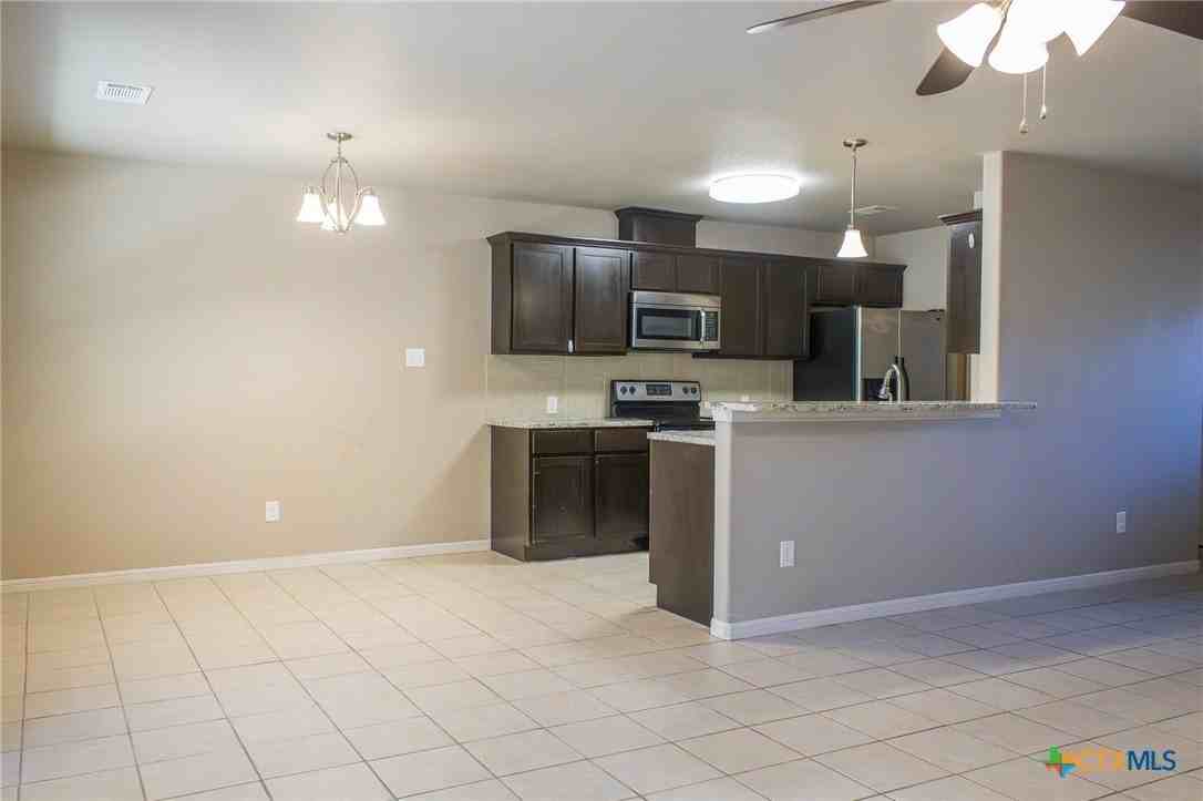 1614 Shady Ln - Photo 4 of 32