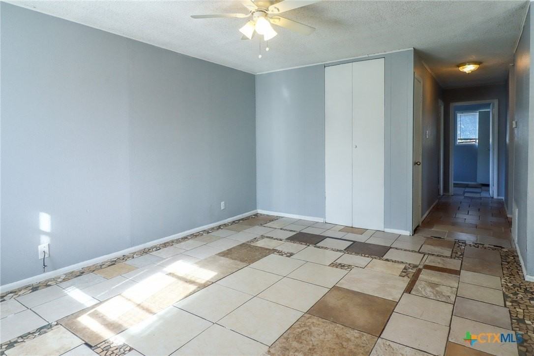 1309 Greenwood Ave - Photo 6 of 20