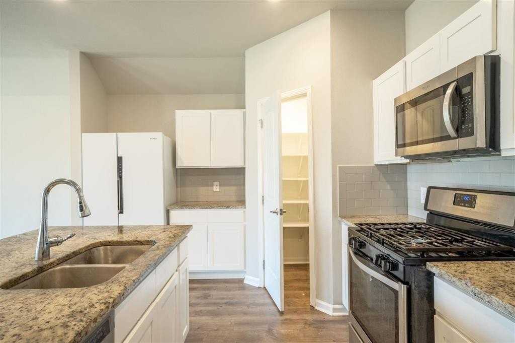 2234 S Savannah Lakes Dr - Photo 4 of 19