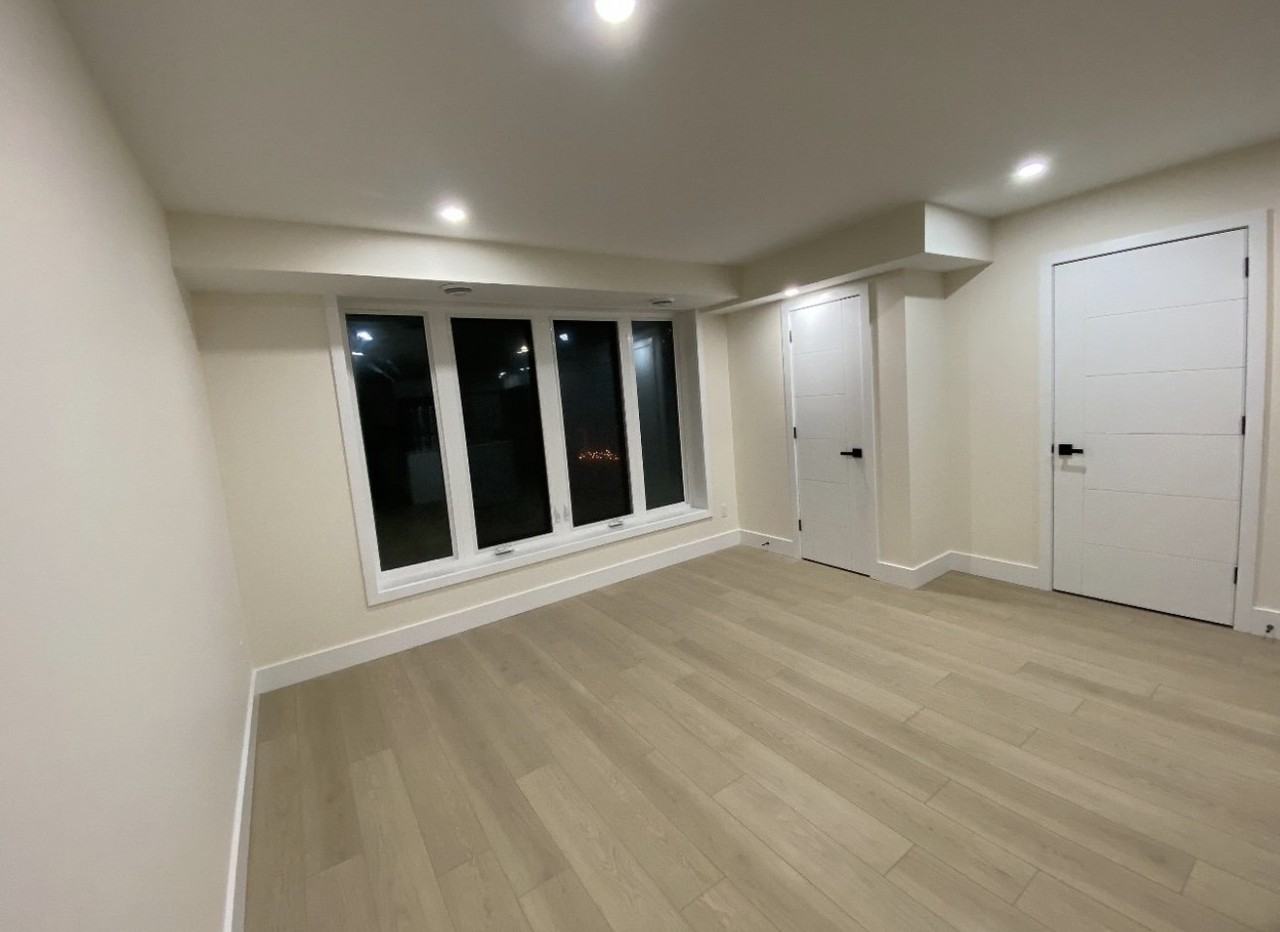 196 Britannia Rd - Photo 4 of 9