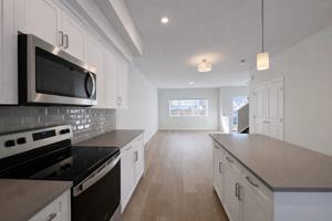 featured image of 716 25 Ave Nw