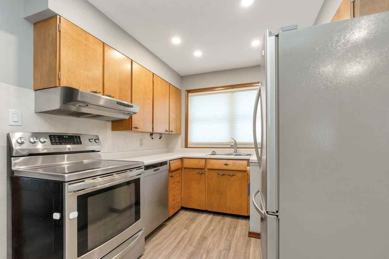 178 Wellington St E, Barrie, ON L4M 2C8, Canada - Photo 3 of 11