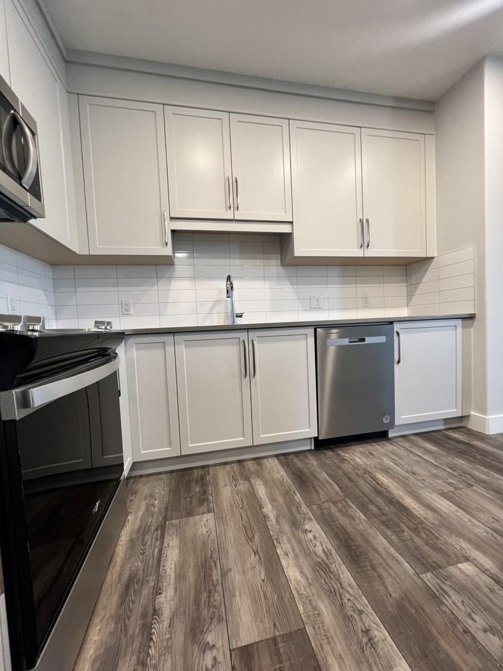 85th & Park - Photo 6 of 20