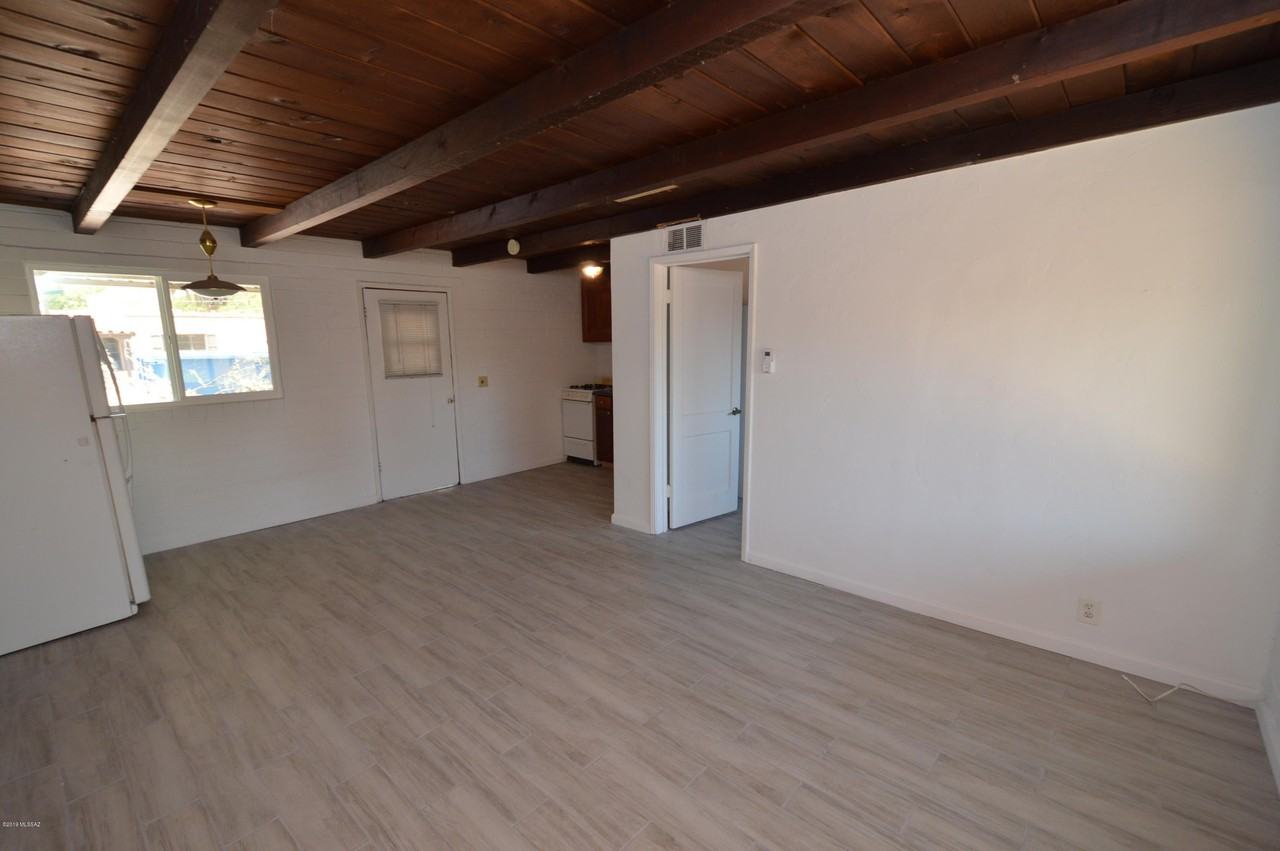 2605 E Fort Lowell Rd - Photo 4 of 8