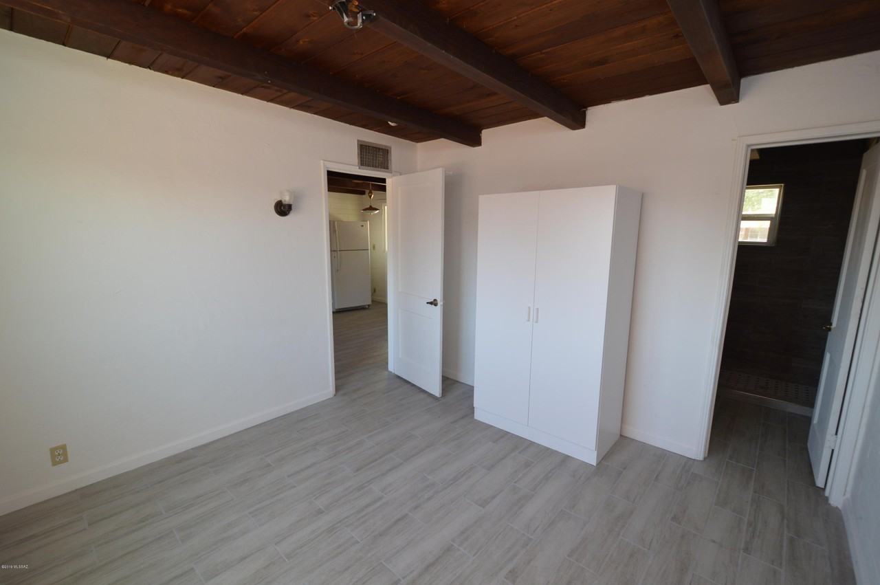 2605 E Fort Lowell Rd - Photo 7 of 8