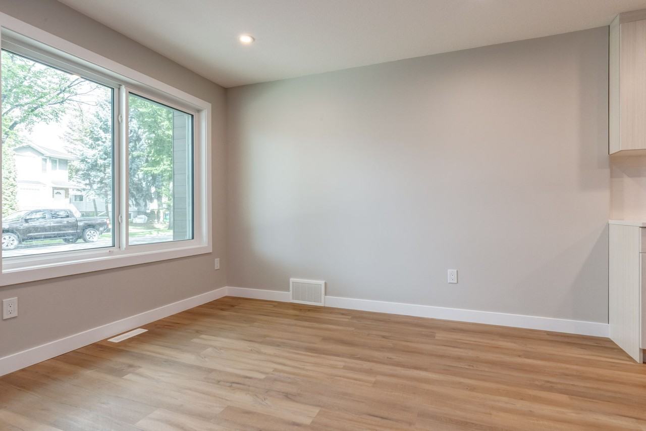 10426 148 St - Photo 7 of 14